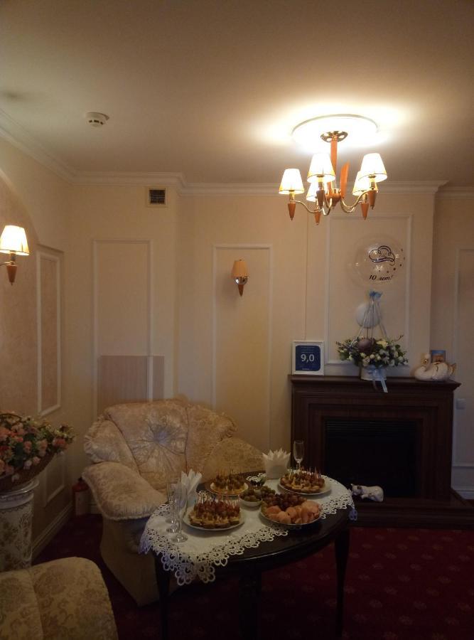 7 Sky Hotel Klinicheskaya Street Kyiv Exterior foto